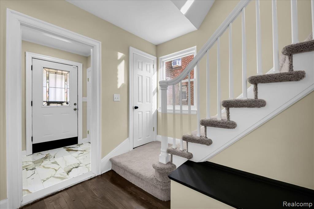 16121 Rosemont Avenue, Detroit, MI 48219 — Photo 4