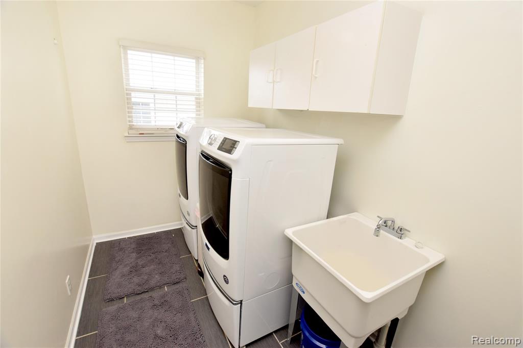 910 3rd Street, Fenton, MI 48430 — Photo 10
