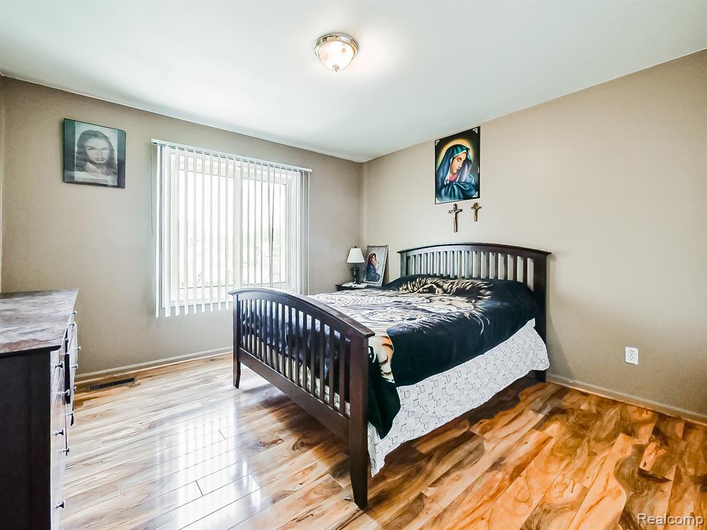 48199 Lafayette Drive, Macomb, MI 48044 — Photo 32