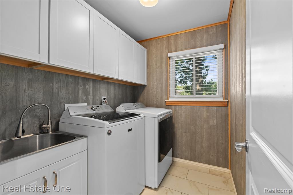 4090 Middlebury Drive, Troy, MI 48085 — Photo 27