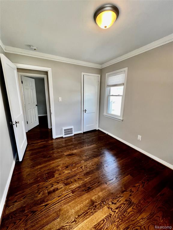 740 W Shevlin Avenue, Hazel Park, MI 48030 — Photo 8