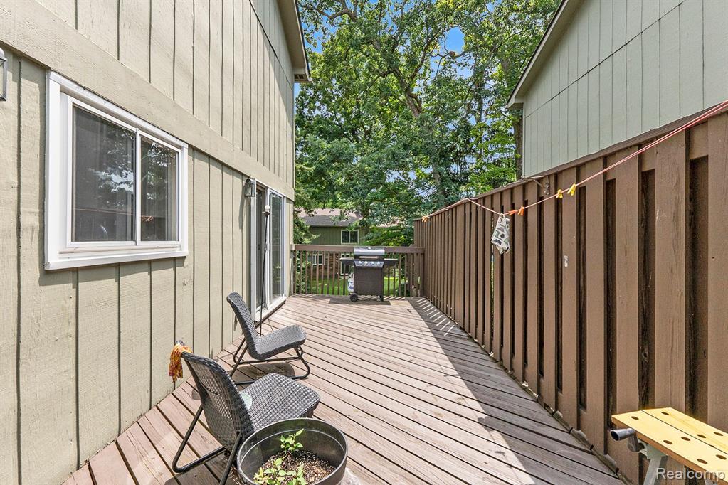 4077 JUSTIN Court, Bloomfield Hills, MI 48302 — Photo 22