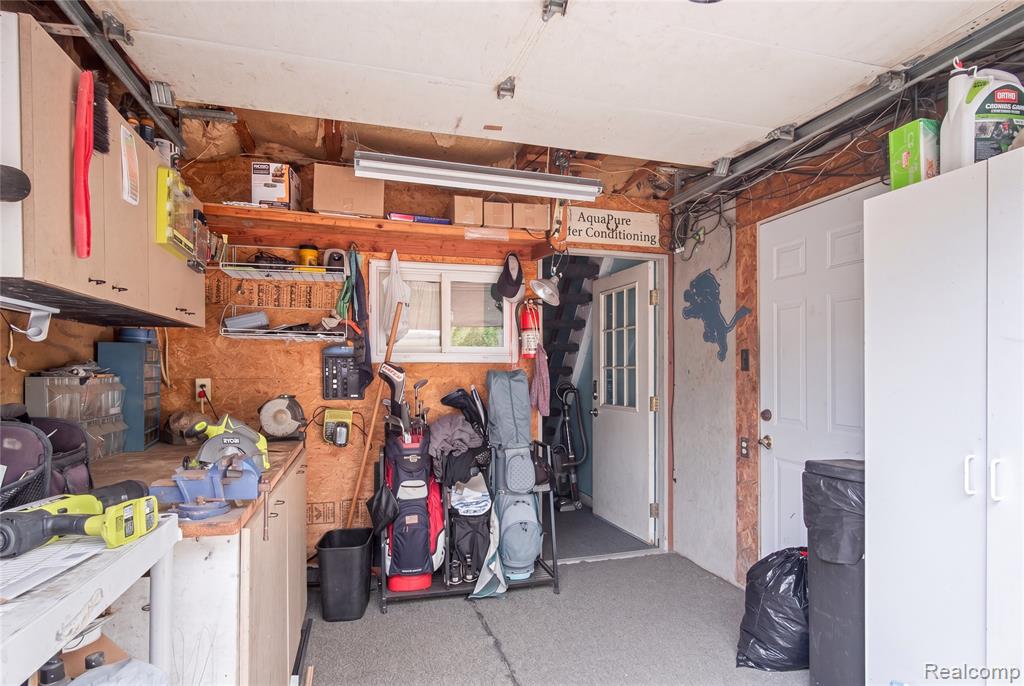 10075 Graham Drive, Clarkston, MI 48348 — Photo 24