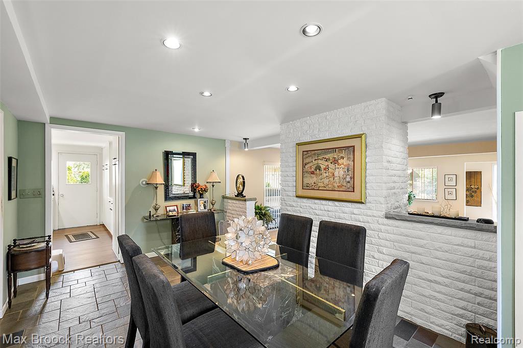 4848 Willow Lane, Orchard Lake Village, MI 48324 — Photo 10