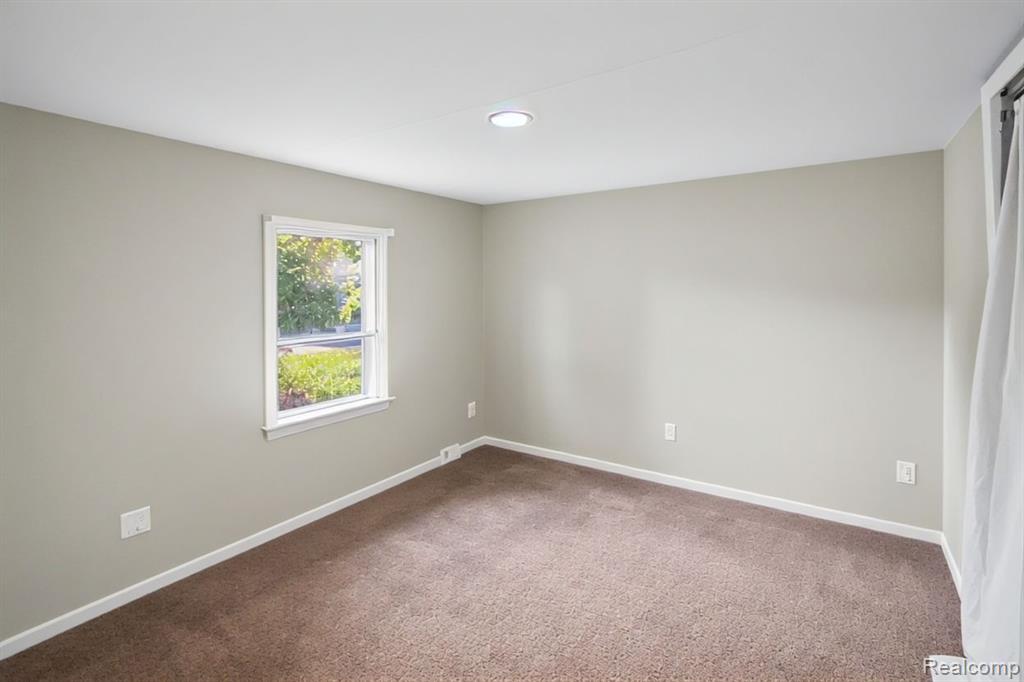 85 Oak Ridge, Monroe, MI 48161 — Photo 21