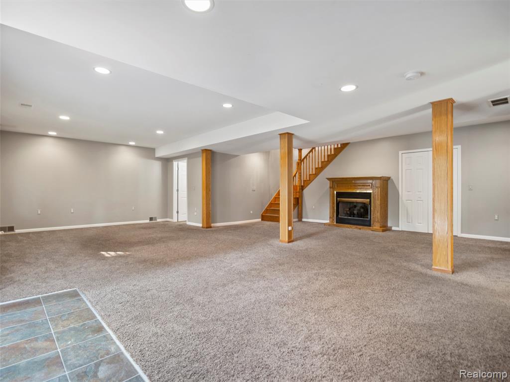 987 FAIRLEDGE Street, Lake Orion, MI 48362 — Photo 27