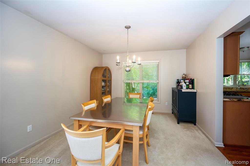 3481 Castlewood Court, Wixom, MI — Photo 25