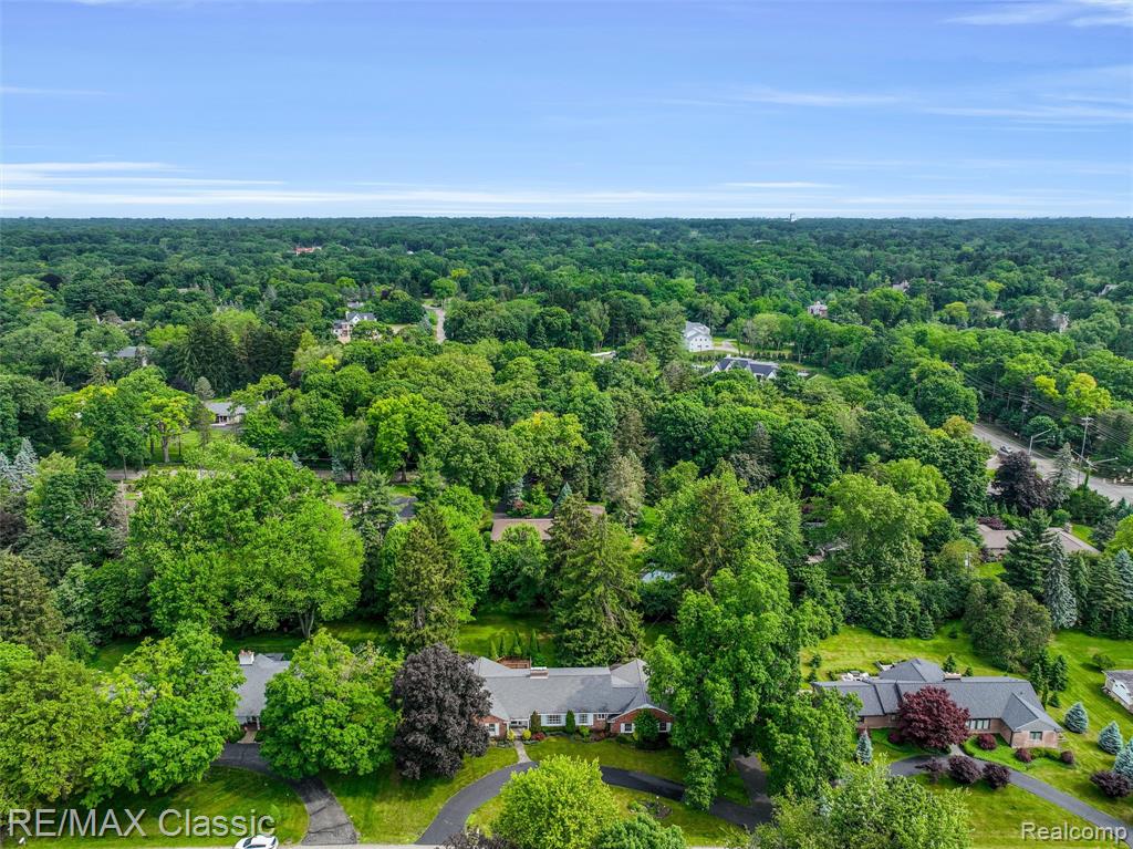 830 JONATHAN Lane, Bloomfield Hills, MI 48302 — Photo 50