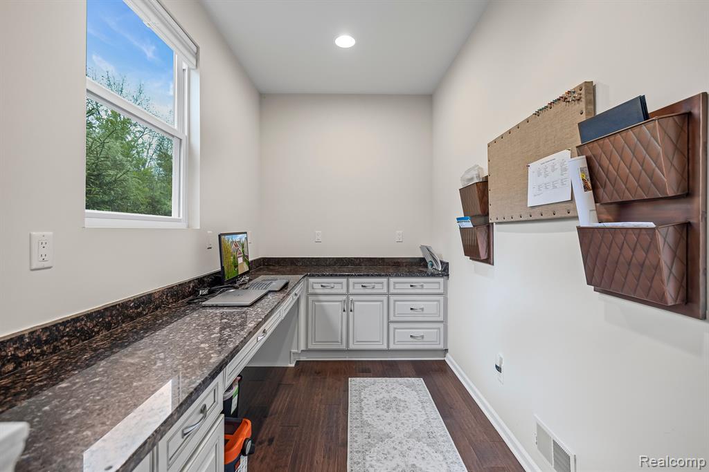 4732 TANGLEWOOD Lane, Lake Orion, MI — Photo 13