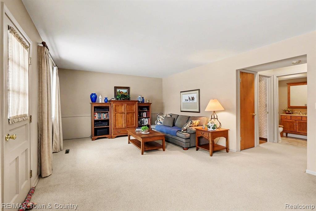 426 Bellewood Drive, Flushing, MI 48433 — Photo 20