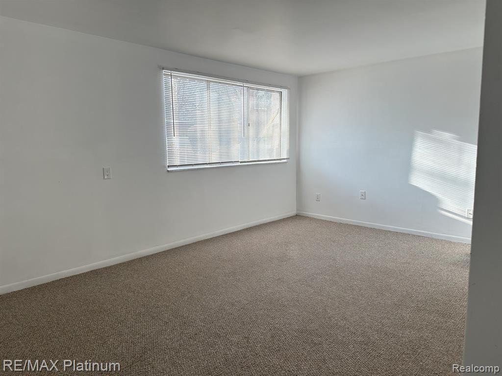 8713 CANDLEWOOD Trail, Brighton, MI 48116 — Photo 2