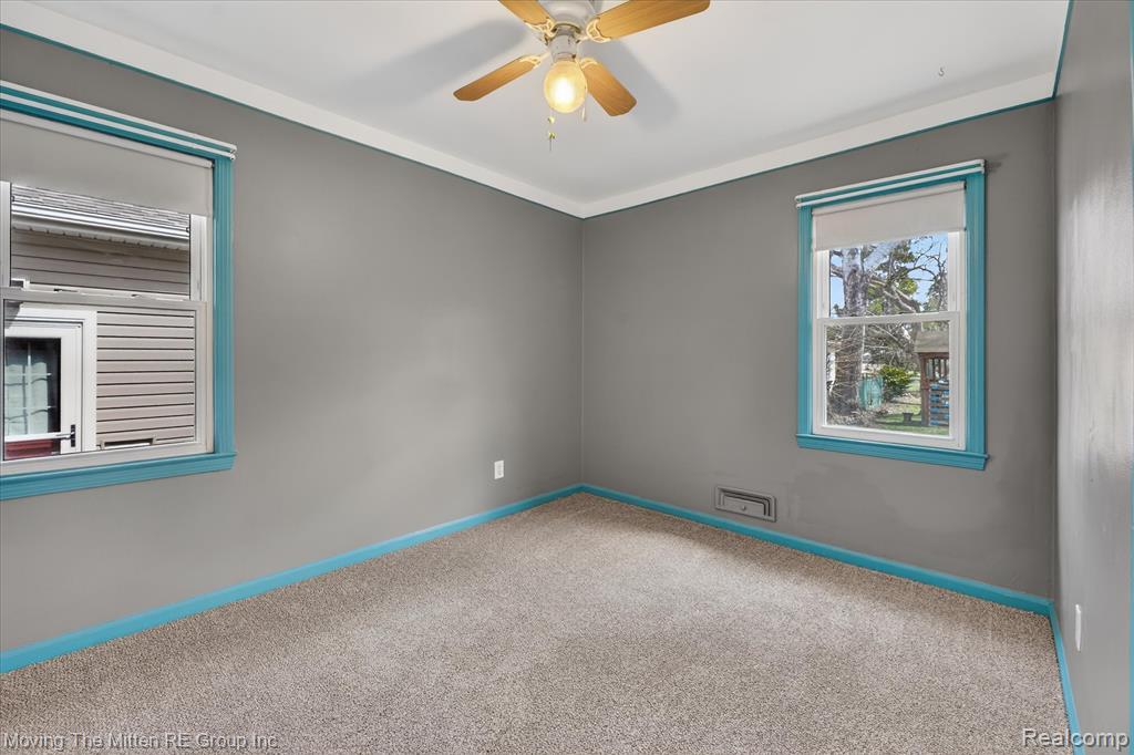 17049 Reno Street, Riverview, MI 48193 — Photo 23