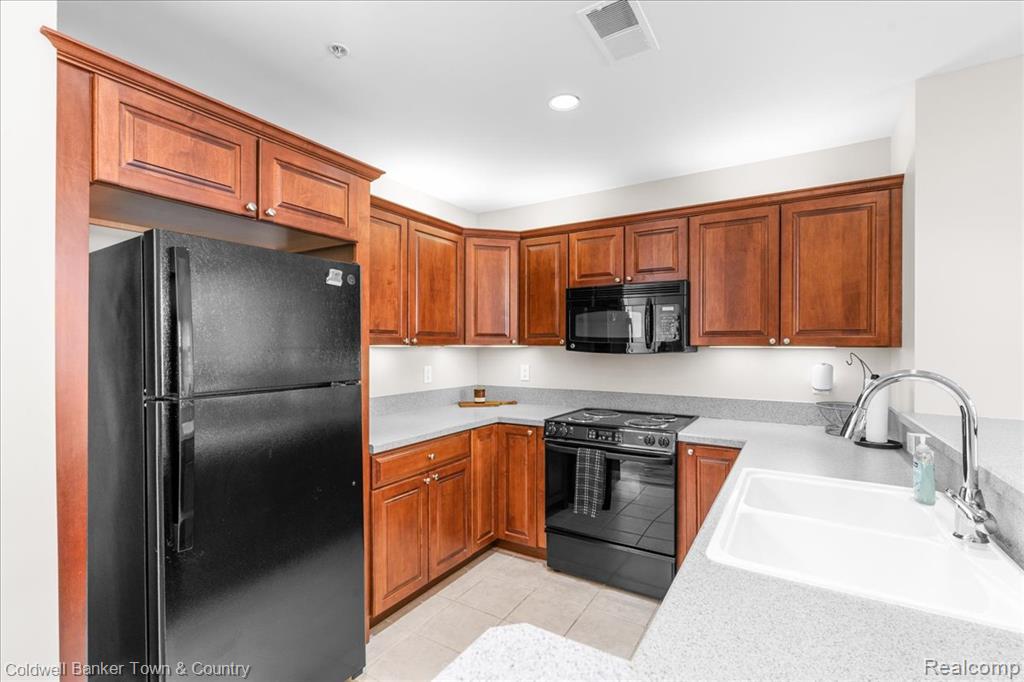 220 Mac Avenue, 411, East Lansing, MI 48823 — Photo 8