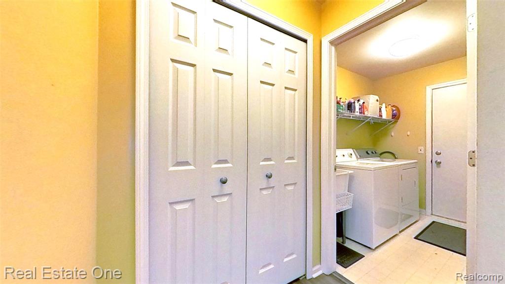 691 Chestnut Drive, Wixom, MI 48393 — Photo 35