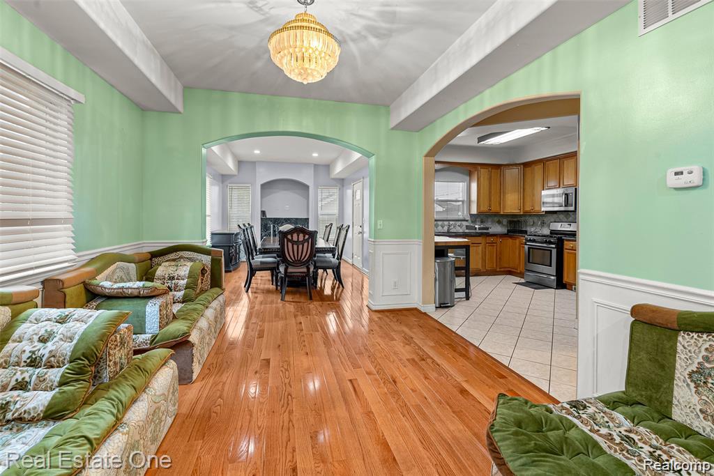 5410 Argyle Street, Dearborn, MI 48126 — Photo 5