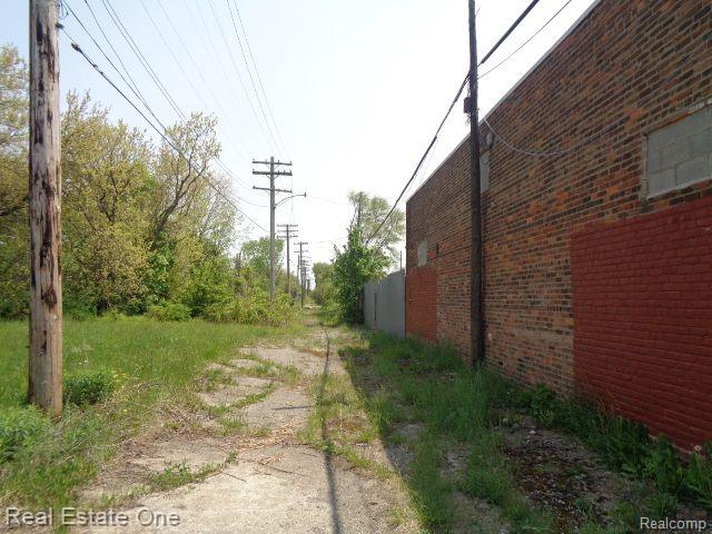 1051 CONCORD Street, Detroit, MI 48207 — Photo 8