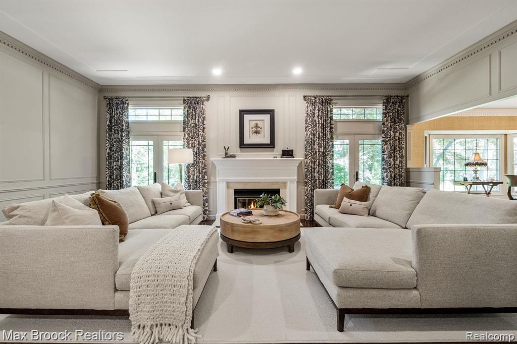 6082 N Shore Drive, West Bloomfield, MI 48324 — Photo 5
