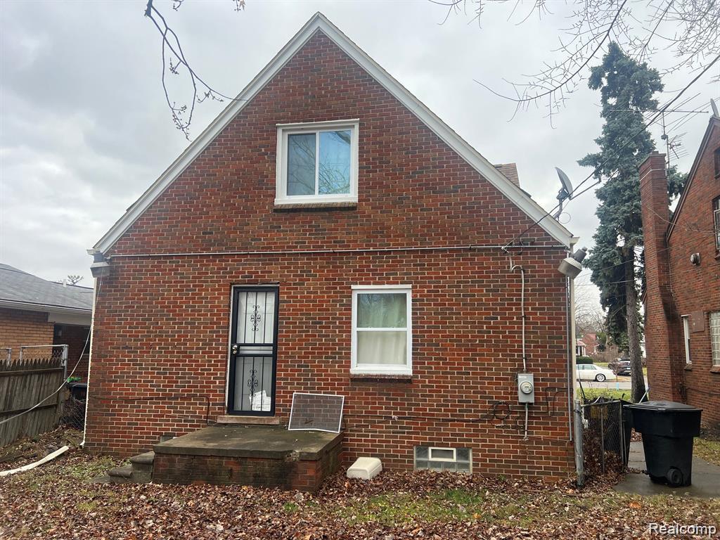 18693 WHITCOMB Street - Photo 3