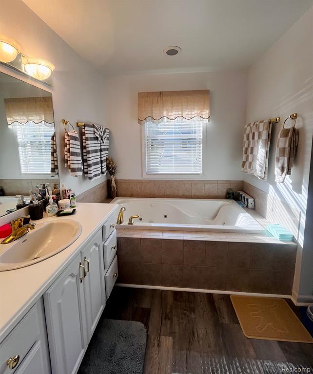 5454 MEADOW CREEK Court, Flint, MI 48532 — Photo 12