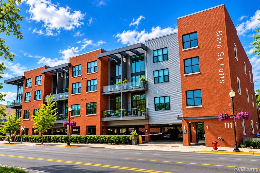 111 N MAIN Street, Royal Oak, MI 48067