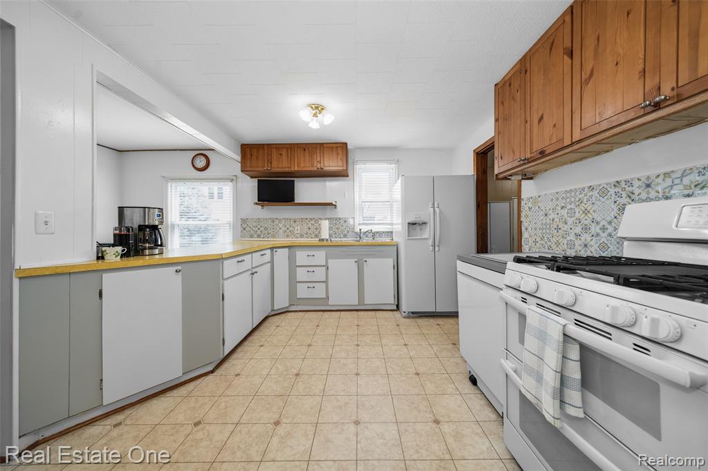 620 S Webik Avenue, Clawson, MI — Photo 11