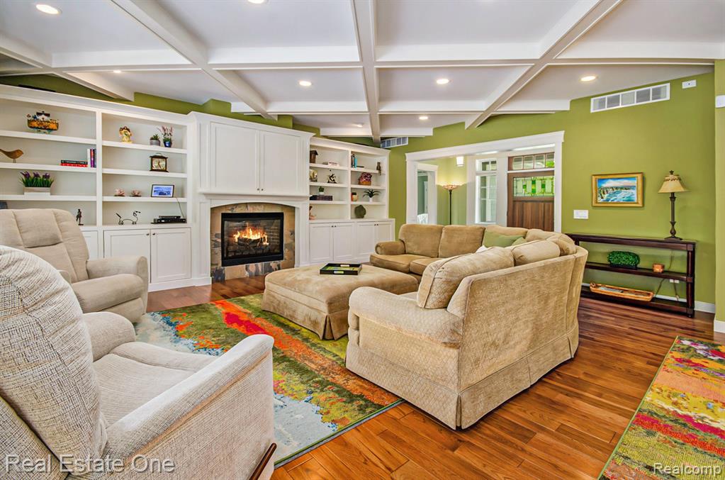 575 Tracy Lane, Milford, MI 48381 — Photo 10