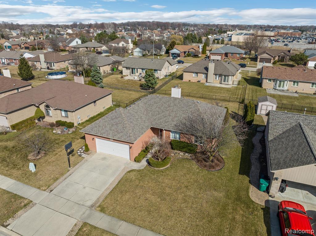 47172 Ellie Drive, Macomb, MI 48044 — Photo 2