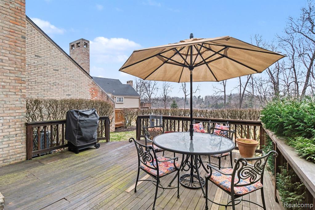 5080 Mirror Lake Court, West Bloomfield, MI 48323 — Photo 30