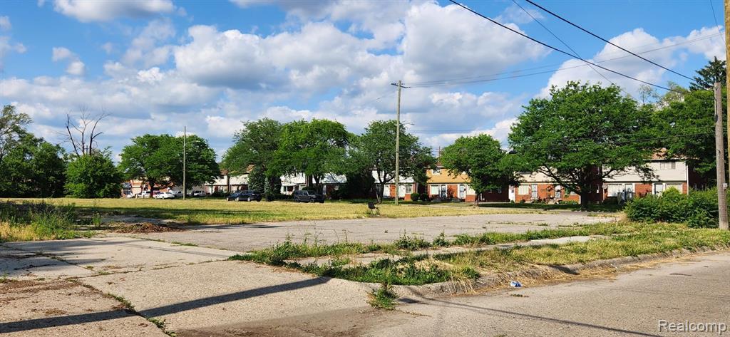 8647 SCHAEFER, Detroit, MI 48228 — front exterior