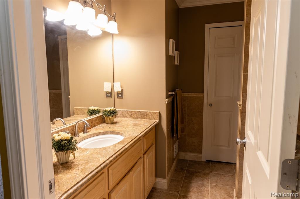 1408 Tulberry Circle, Rochester, MI 48306 — Photo 32