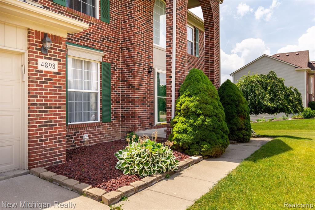 4898 WINDANCER Drive, Ypsilanti, MI 48197 — Photo 3