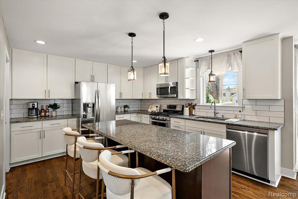 4253 Mandalay Avenue, Royal Oak, MI 48073 — Photo 10