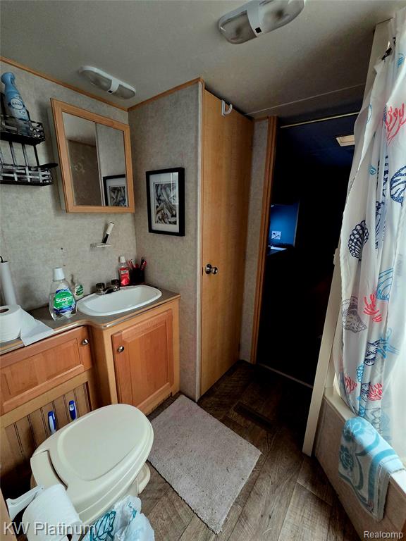 5236 Fredicksburg Ln, Lexington, MI 48450 — Photo 6
