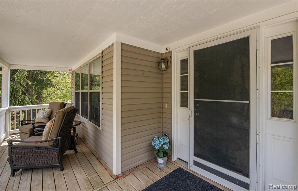 880 Frank Road, Lake Orion, MI 48362 — Photo 4