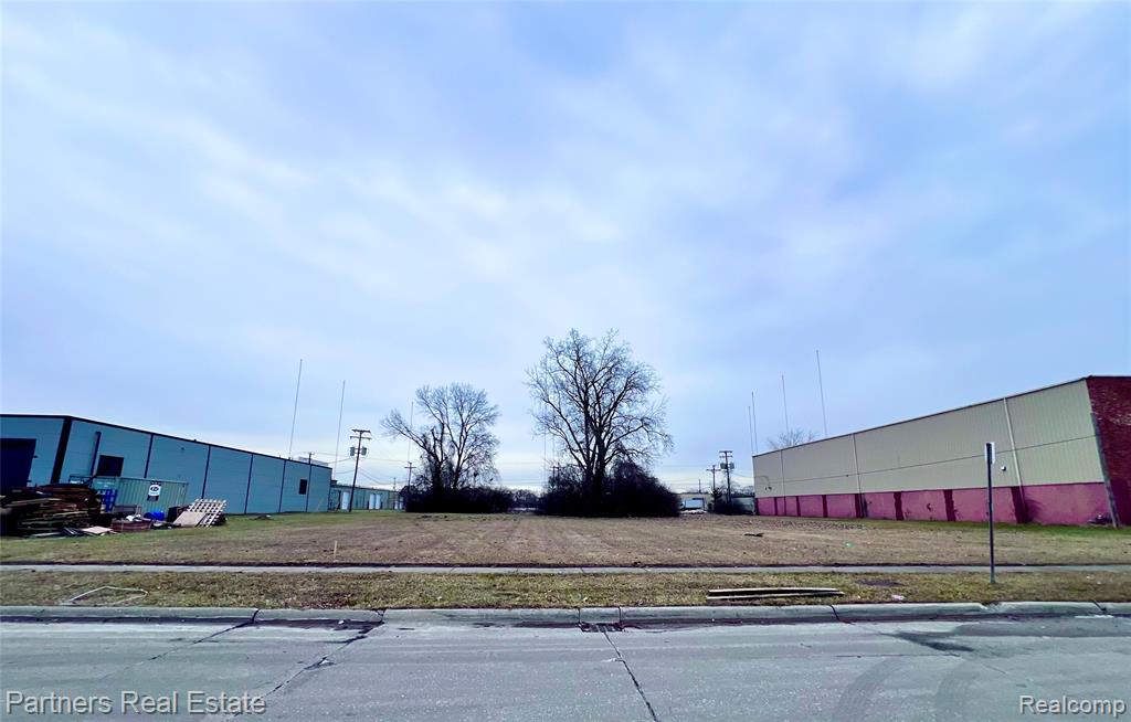 32660 Industrial Road, Garden City, MI, Garden City, MI