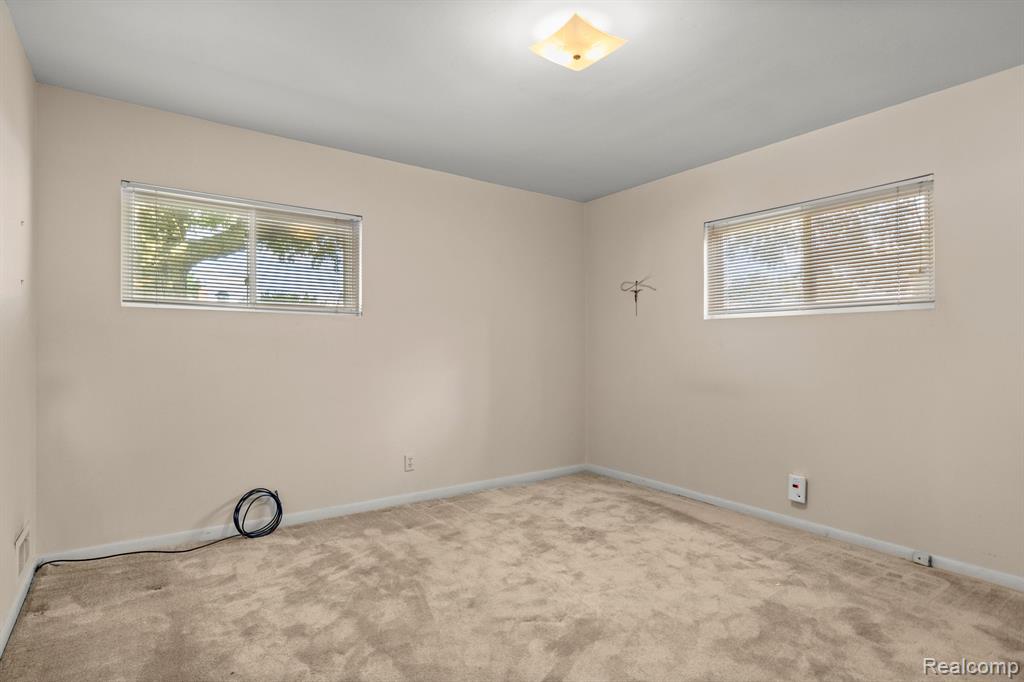 8708 HURON Street, Taylor, MI 48180 — Photo 17