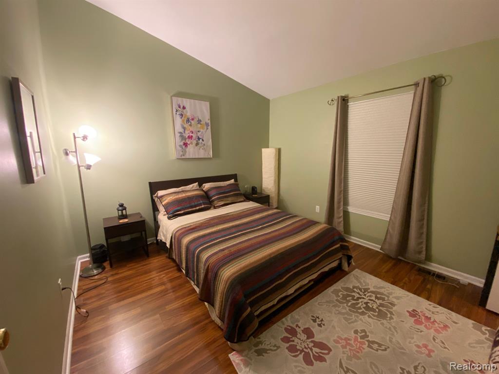 5592 JUNEBERRY Court, Waterford, MI 48329 — Photo 14