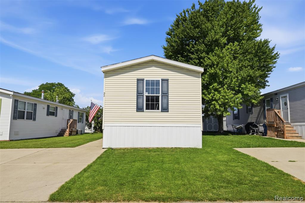 92 Normandy Drive, Howell, MI 48843 — Photo 17