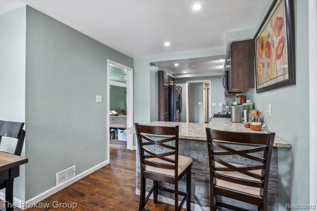 4145 HILLCREST Drive, Warren, MI 48092 — Photo 21