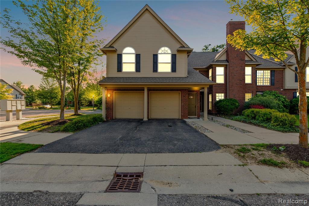 28553 Carlton Way Drive, Novi, MI, Novi, MI