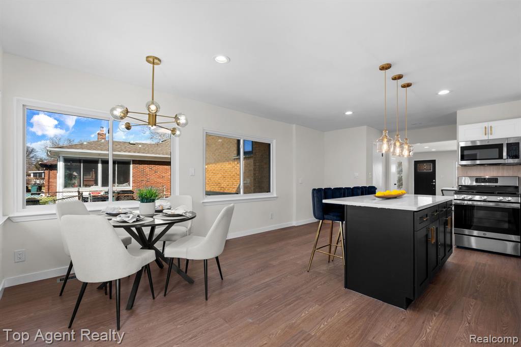 23701 Marlow Street, Oak Park, MI 48237 — Photo 9