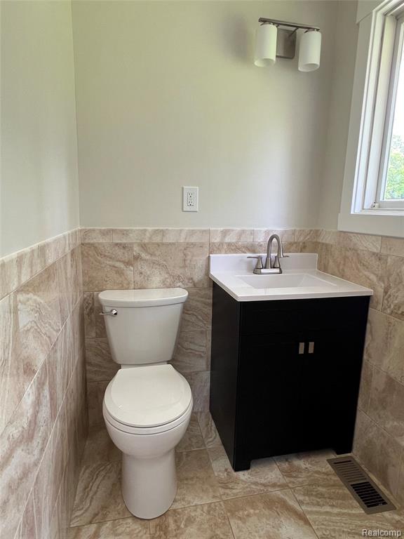 5327 E Carpenter Road, Flint, MI 48506 — Photo 15