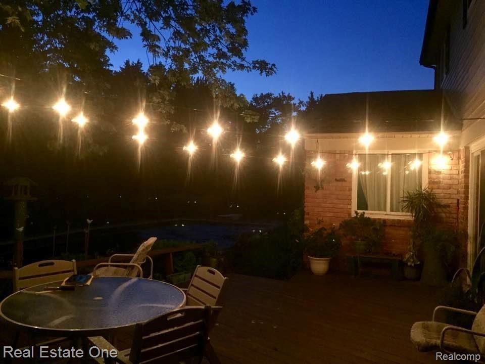 5837 FOLKSTONE Drive, Troy, MI 48085 — Photo 42