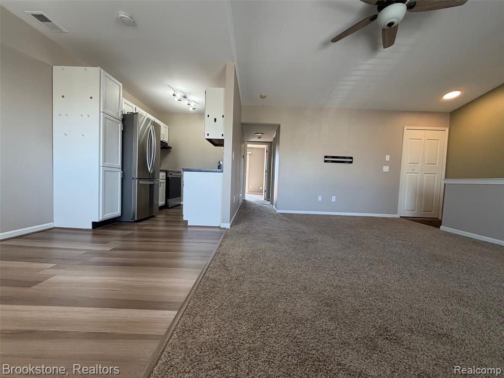 17408 Utica Oaks Lane, Roseville, MI 48066 — Photo 4