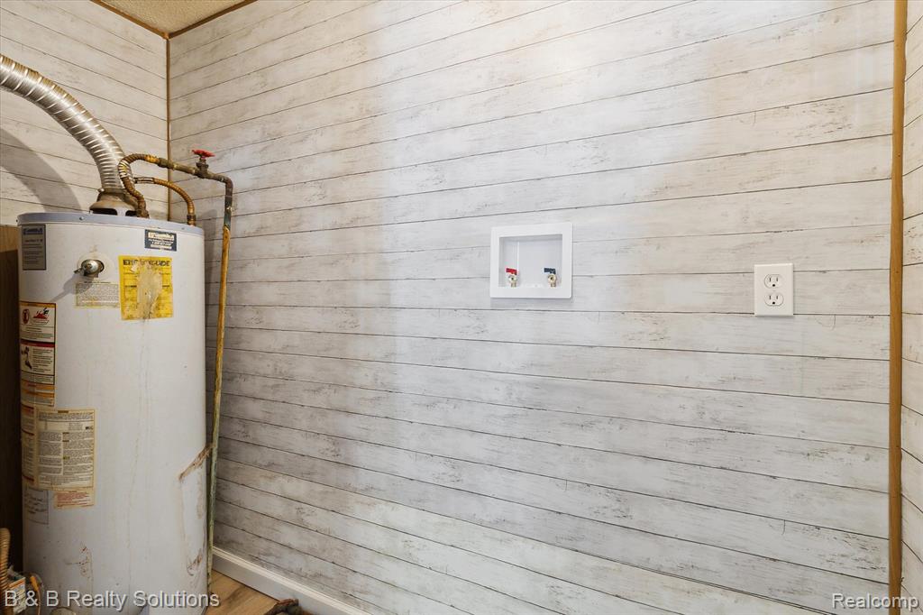 6685 BRUSH Street, North Branch, MI 48461 — Photo 24
