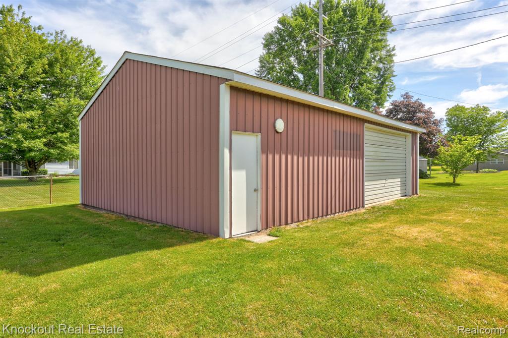 5992 Dubois Road, Vassar, MI 48768 — Photo 44