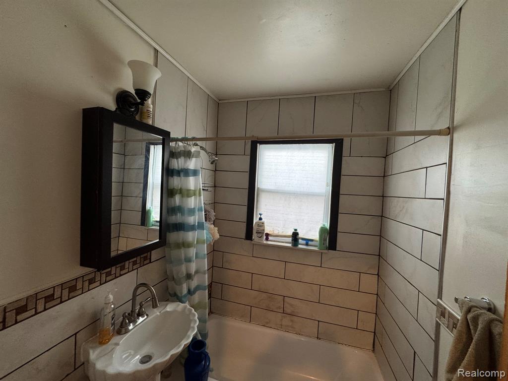 4640 Jackson Street, Dearborn Heights, MI 48125 — Photo 11