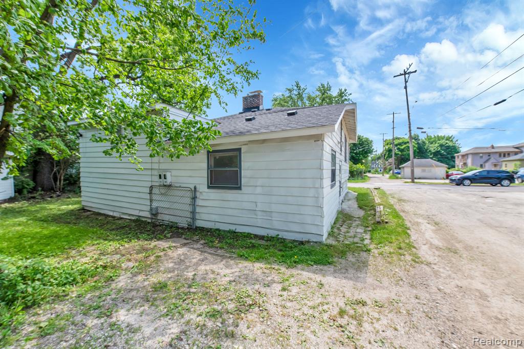304 EMMET Street, Ypsilanti, MI 48197 — Photo 36
