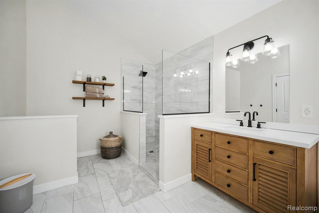 1717 Foxdale Lane, Ann Arbor, MI 48108 — Photo 17