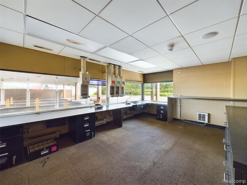 4154 DAVISON Road, Burton, MI 48509 — Photo 21